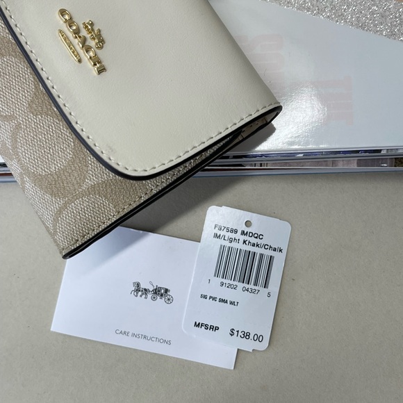 (new+tag) Coach small wallet signature monogram light khaki chalk - Picture 8 of 11
